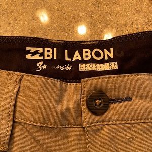 Billabong Submersibles in tan.  Like new condition. Size 34 Hybrid short